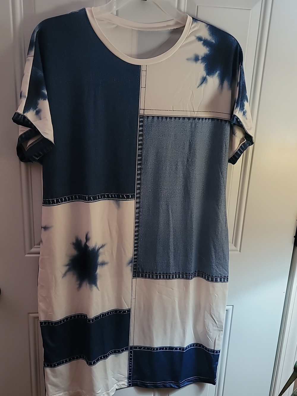 Patchwork Tie-Dye Panel Tshirt Dress in Navy & Cream - Picture 4 of 10